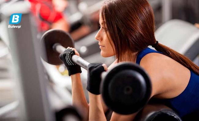 Beneficios de Entrenar con Cinturón en CrossFit para Proteger tu